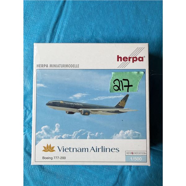 VIETNAM AIRLINES BOEING 777-200 1:500 DIECAST MODEL AIRPLANE