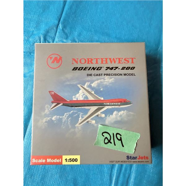 STARJETS NORTHWEST BOEING 747-200 1:500 DIECAST MODEL AIRPLANE