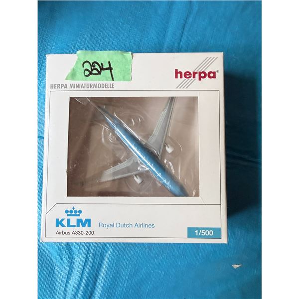 HERPA KLM ROYAL DUTCH AIRLINES AIRBUS A330-200 1:500 DIECAST MODEL AIRPLANE