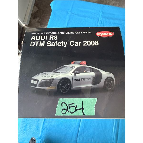 KYOSHO AUDI R8 DTM SAFETY CAR 2008 1:18 SCALE DIECAST MODEL CAR BNIB