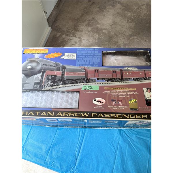 RAILKING NORFOLK AND WESTERN POWHATAN ARROW MODEL TRAIN BNIB