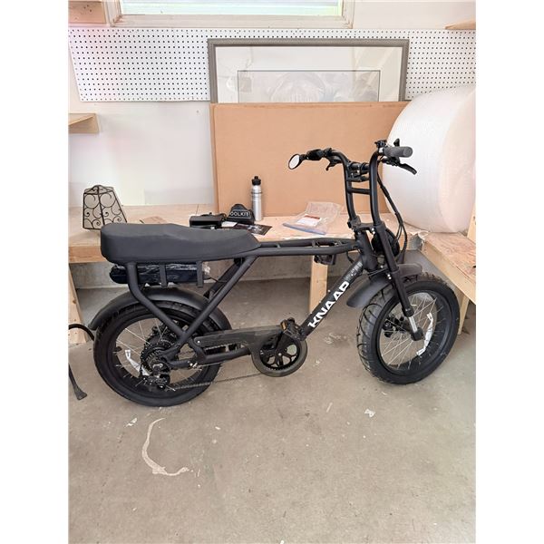 ON RESERVE ELECTRIC KNAAP  FAT TIRE E-BIKE  WITH CHAERGER, BATTERY AND TOOLKIT