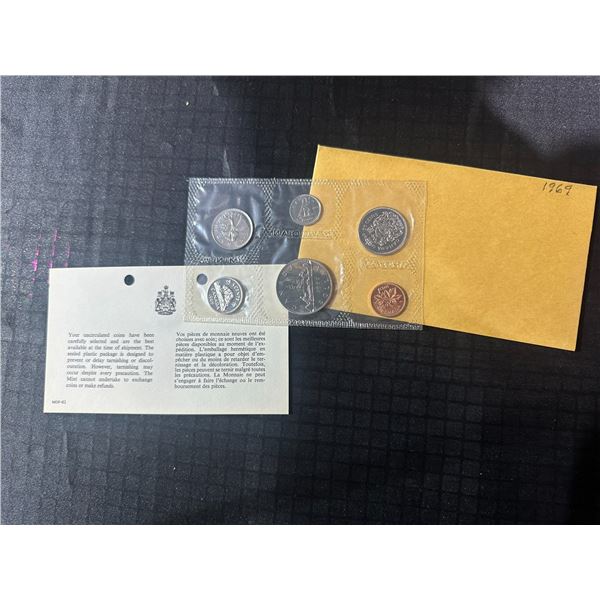 1969 Canadian Uncirculated Coin Set With Original Envelope