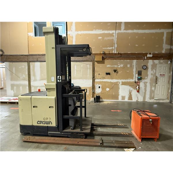 L1 - Group of 2 - Crown SP3020 30 Electric Stand Up Rider Forklift with C&D Power Systems Ferro Five