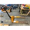 Image 2 : L1 - Pallet Jack - Good working condition