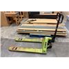 Image 2 : L1 - Pallet Jack - Good working condition