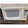 Image 3 : L1 - Danby Mircowave Oven (Model DMW113W)