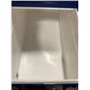 Image 4 : L1 - Rolling Cooler, Approx. H33" x W35" x D18"
