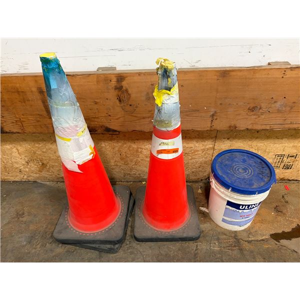 L2 - Group - x3 Cones (36") & Uline Ice Melt