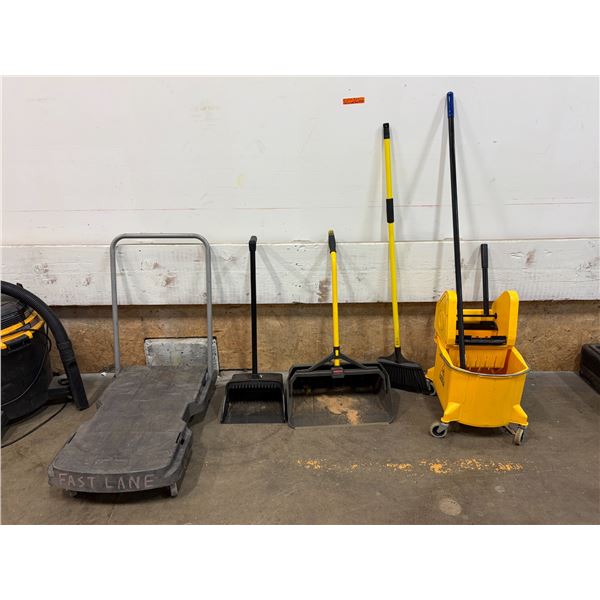 L2 - Group - Mop & Bucket, Broom, Dust Pan & Dolly