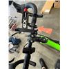 Image 7 : L1 - FLX Babymaker Stealth Electric Road Bike with Adapter Charger - Green
