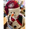 Image 5 : L1 - Large Group of Holiday Decor and Electrical Items: NOMA Quick-Clip Christmas Lights, Wreaths &