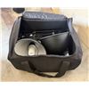 Image 2 : L1 - Portable Studio Photography Lighting Kit - in Carrying Case