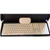 Image 1 : L1- Apple Wireless Magic Keyboard White (A1843) and Mouse (A1657) - Untested
