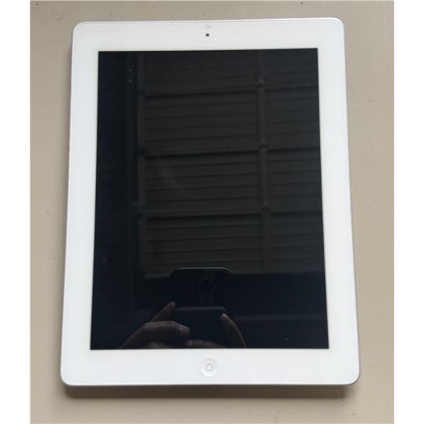 L1 - Apple iPad (A1458) - Tested / Powers On