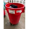 Image 2 : L3 - Uline Red Industrial Bin on Wheels w/ Large Group of Microfiber Drying Towels