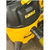 Image 2 : L3 - DeWalt 16-Gallon Wet/Dry Vacuum w/ Accessories - includes x2 Filters & Filter Bags (Looks Light