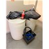 Image 1 : L3 - Group of 2 Industrial White Drums (approx. 50-Gallons)