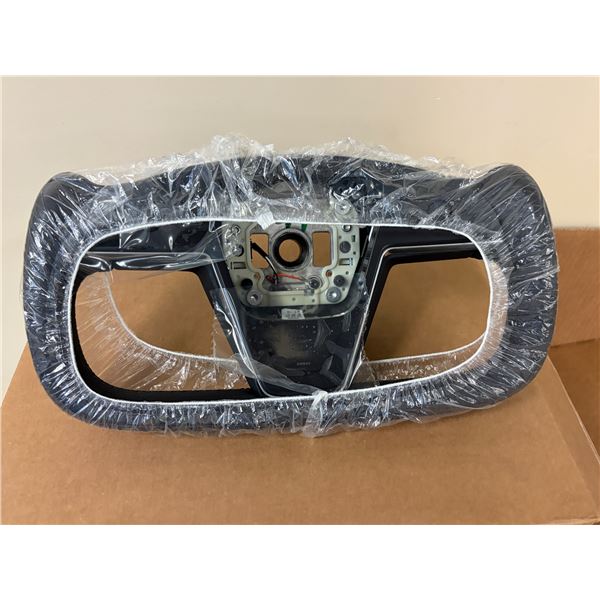 L3 - NEW Tesla (Model 2021-2025 S/X) OEM Yoke steering wheel - R.V. $1,850 / Part No. 1965131-00-D.