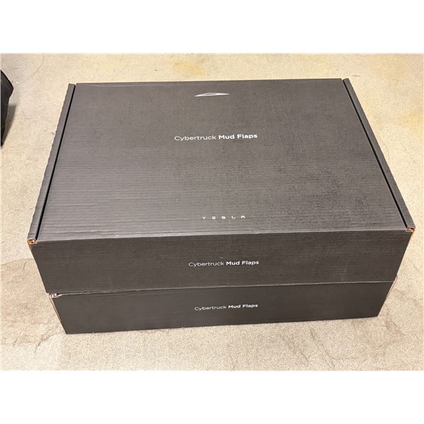 L3 - NEW Set of 2 Tesla Cyber Truck Mud Flaps Kit - R.V. $280