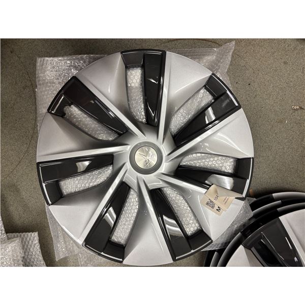 L3 - NEW Tesla 4-pcs 20-inch Gemini Aero Wheel Cover/Hubcap (2020–2024, Model Y) - R.V. $24