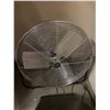 Image 3 : L3 - Lasko Space Heater & Floor-Stand Industrial Fan - Tested, Working Condition