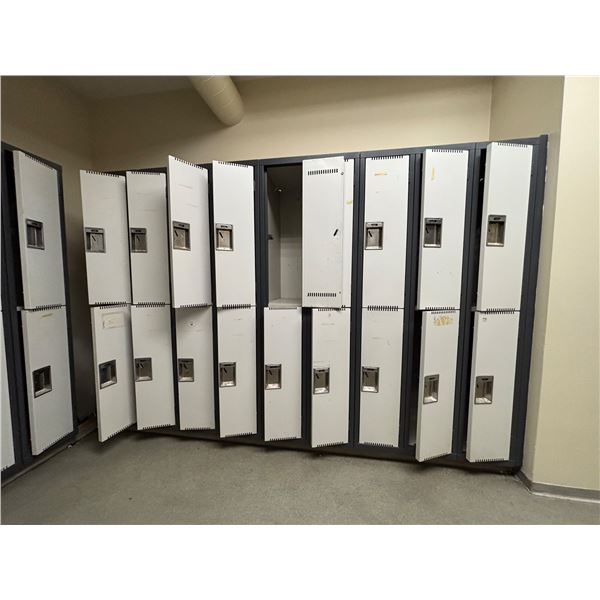 L2 - Bank of Lockers - (x18) Lockers - 108x22x75.5"