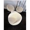 Image 1 : L2 - Group - Modern White Leather Swivel Chairs, Coffee Table & Lamp