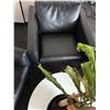 Image 4 : L2 - 5pc - (x3) Black Leather Chairs, Coffee Table & Plant