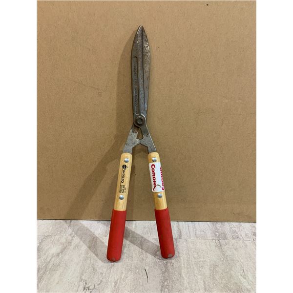 Hedge Shear