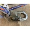 Image 2 : 35 FT Of Rope With Carabiner