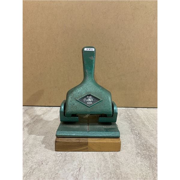 Vintage Uno SNR Heavy-Duty Green Cast Iron Two Hole Paper Punch