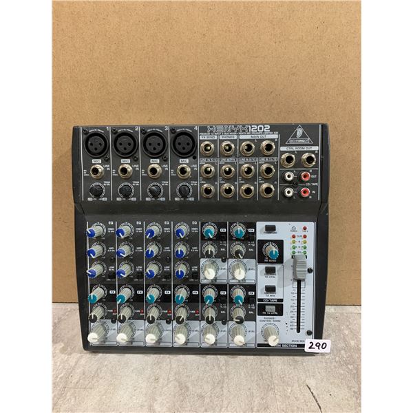 Behringrt XENYX 1202 Analog Mixer