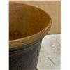 Image 4 : Antique Cast Iron Mortar