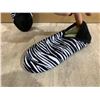 Image 2 : L-RUN Non-Slip Lightweight Slippers - Size 40/41