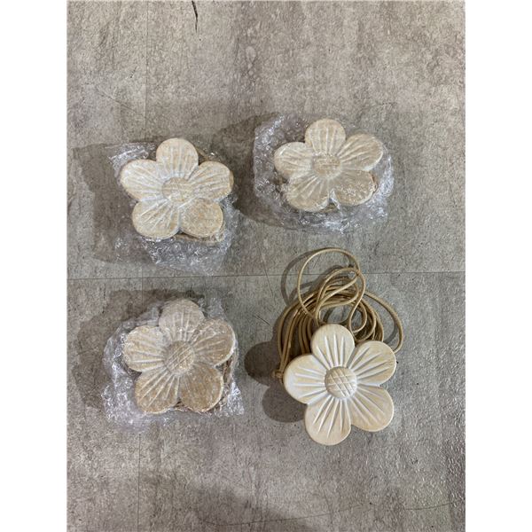 Magnetic Curtain Tiebacks - Flower Shaped