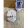 Image 3 : 2 Pack - Pluggable Bug Zappers