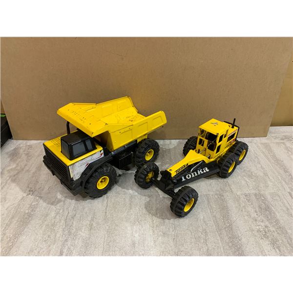 Lot Of 2 Different Vintage TONKA Vehicle Models - Road Grader & Dump Truck