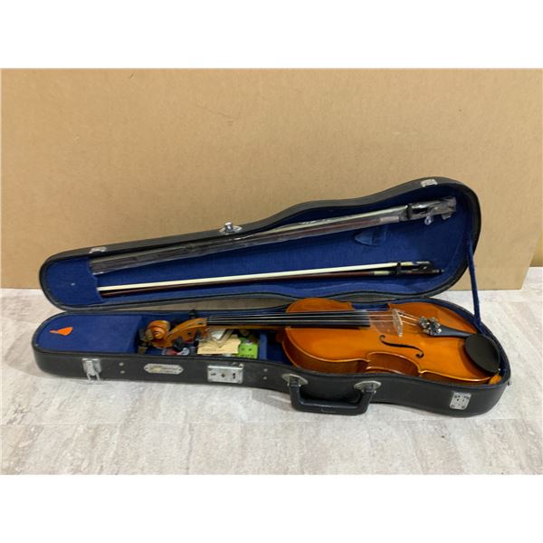 Skylark Brand Violin - Includes Case & Bow