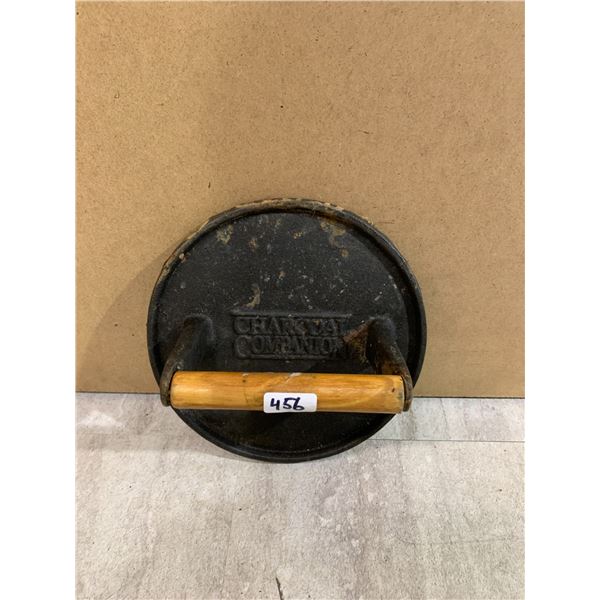 Charcoal Companion Cast Iron Round Grill Press