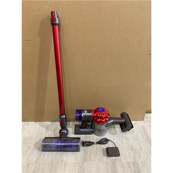 Dyson V8 Cordless Vacuum Cleaner - With Accessories & Charging Cable