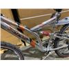 Image 5 : Silver DPX Dual-Suspension Mountain Bike - Orange Graphics - Rear End Shock