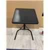 Image 1 : Extendable Portable 17x17in Tabletop
