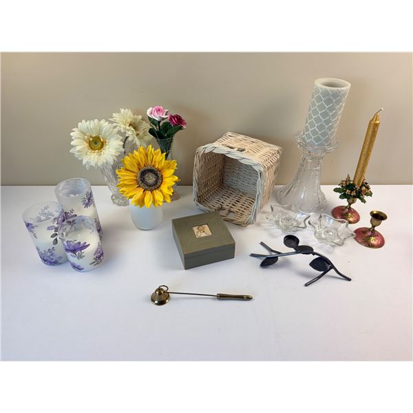 Candles & Home Décor