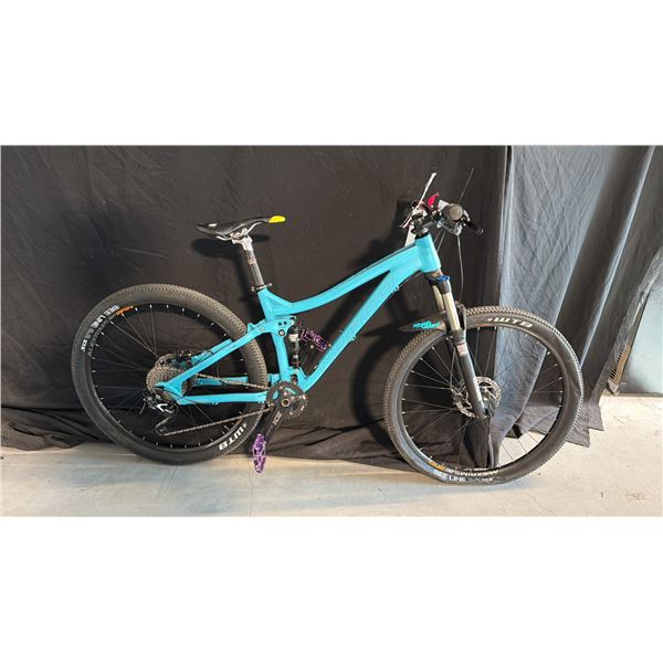 NORCO FLUID 10 SPEED BLUE MOUNTAIN BICYCLE