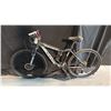 Image 2 : HYPER VIKING TRAIL 21 SPEED BLACK MOUNTAIN BICYCLE
