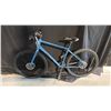 Image 2 : OPUS BIG CITY 27 SPEED BLUE ROAD BICYCLE