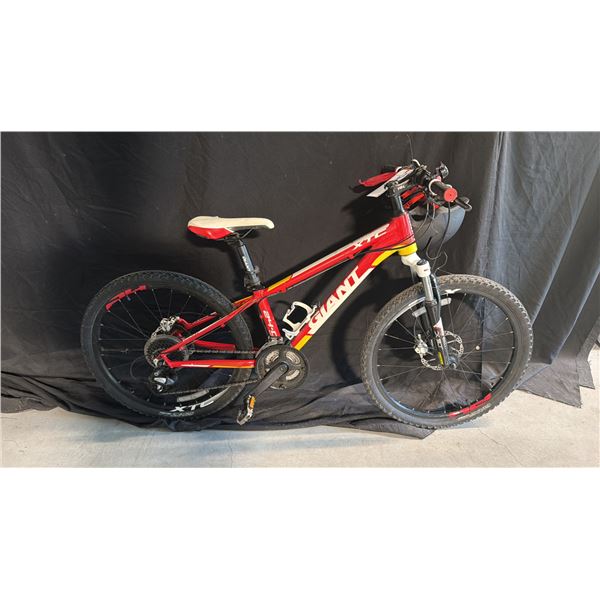 GIANT XTC 24 SPEED RED MOUNTAIN BICYCLE
