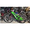Image 2 : GREEN 1-SPEED BICYCLE WITH FRONT SHOCKS