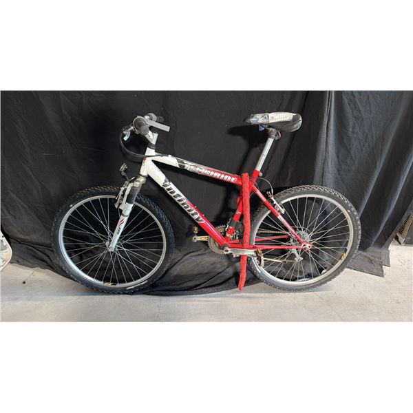 TELLURIDE INFINITY RED/WHITE 21-SPEED MOUNTAIN BICYCLE